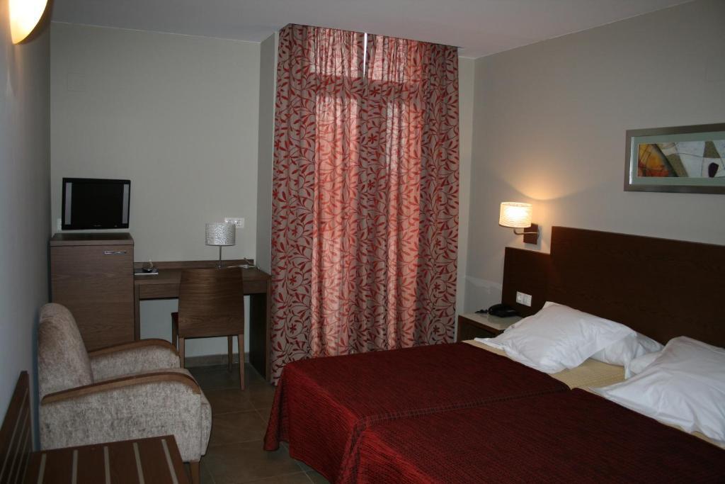 Hotel Ciutat De Carlet Zimmer foto